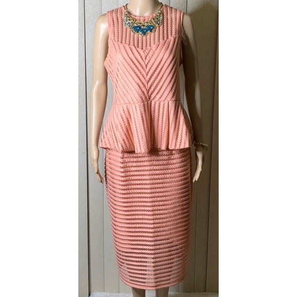 Beautiful top and skirts set - Picture 3 of 3